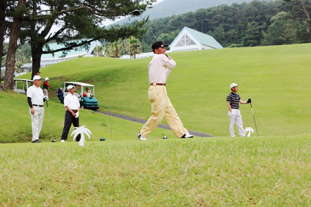 年金友の会ゴルフ大会初開催