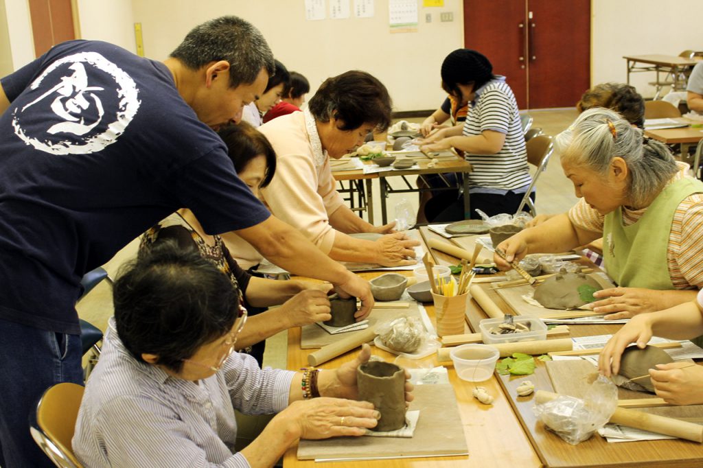 女性大学なごみ「陶芸教室」開催